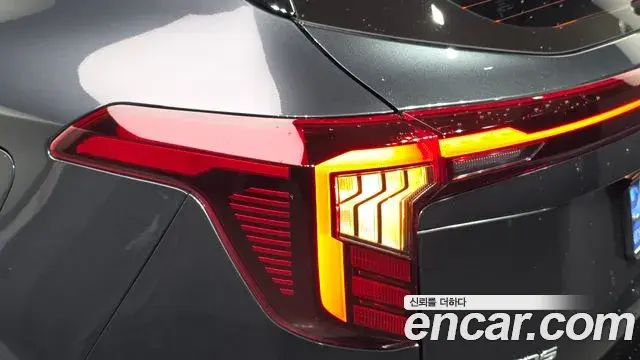Kia Seltos 2023 — Şəkil 8/31