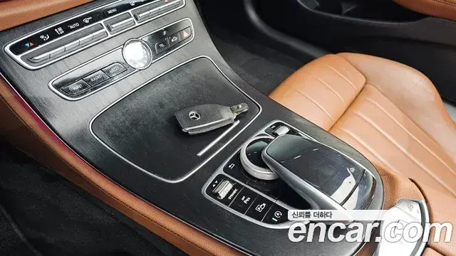 Mercedes-Benz E-Class 2018 — Фото 17/20