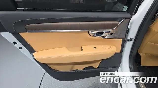 Volvo S90 2024 — Şəkil 30/32