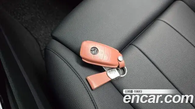 Mercedes-Benz A-Class 2021 — Şəkil 28/30