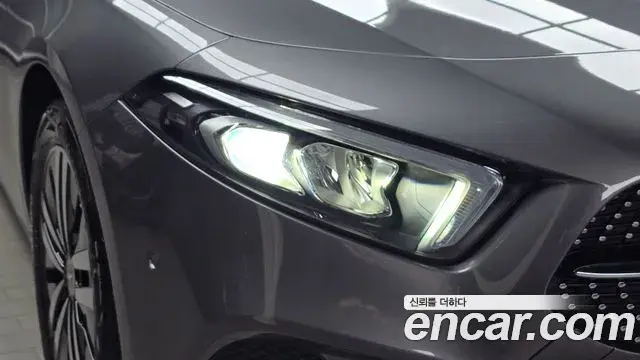 Mercedes-Benz A-Class 2021 — Şəkil 14/30