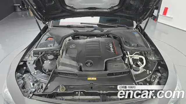 Mercedes-Benz AMG GT 2021 — Photo 12/20