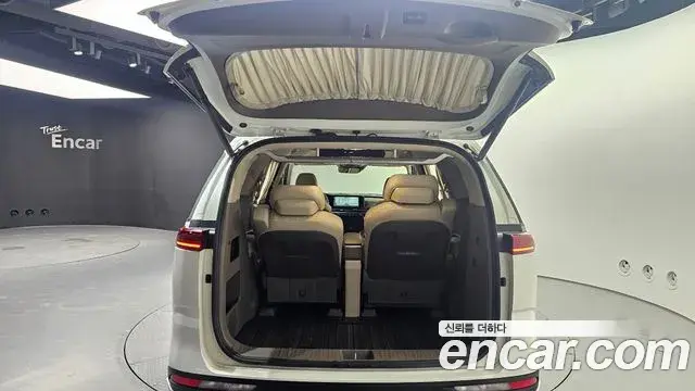 Kia Carnival 2021 — Фото 20/20