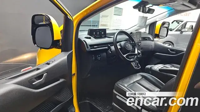 Hyundai Staria 2022 — Şəkil 25/35