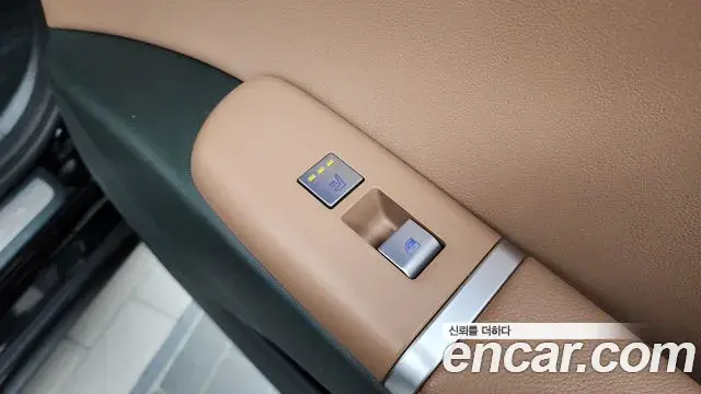 Hyundai Grandeur Hybrid 2023 — Şəkil 27/33