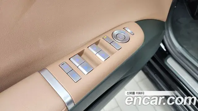 Hyundai Grandeur Hybrid 2023 — Şəkil 24/33