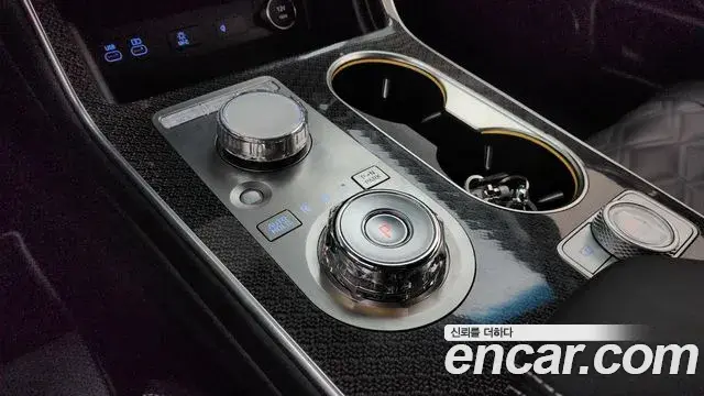 Genesis GV80 Coupe 2023 — Фото 9/20