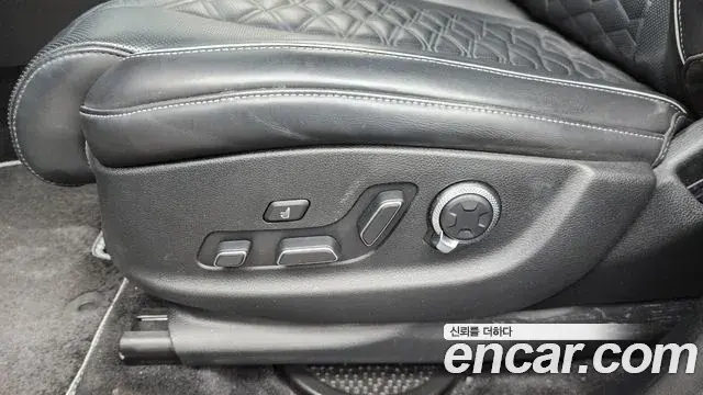Genesis GV80 Coupe 2023 — Photo 34/35