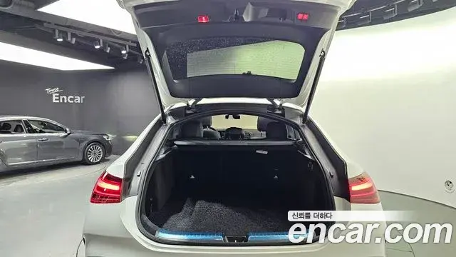 Mercedes-Benz GLE-Class 2023 — Şəkil 9/20