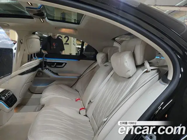 Mercedes-Benz S-Class 2025 — ფოტო 14/20
