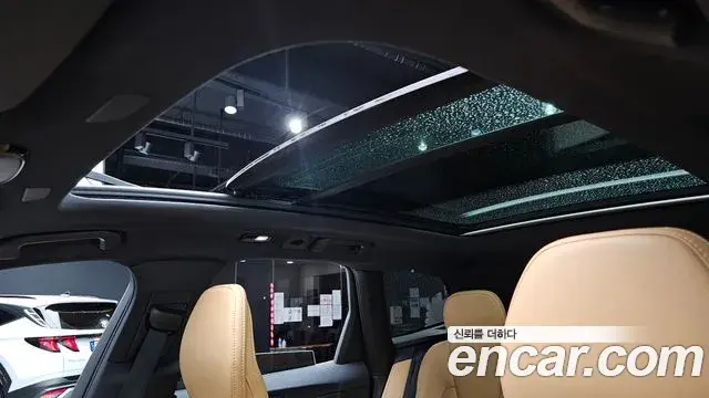 Volvo XC60 2022 — Şəkil 25/37