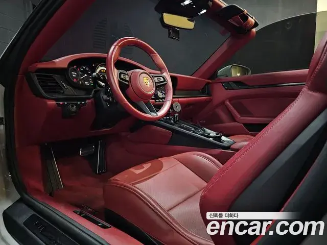 Porsche 911 2022 — ფოტო 11/20