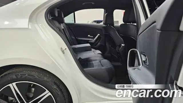 Mercedes-Benz A-Class 2024 — Photo 6/30