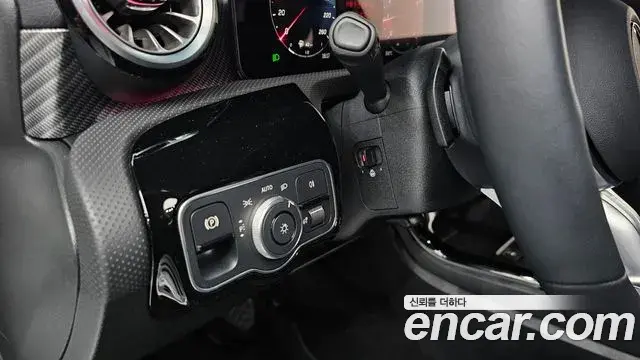 Mercedes-Benz A-Class 2024 — Photo 8/30