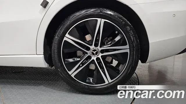 Mercedes-Benz A-Class 2024 — Photo 19/30