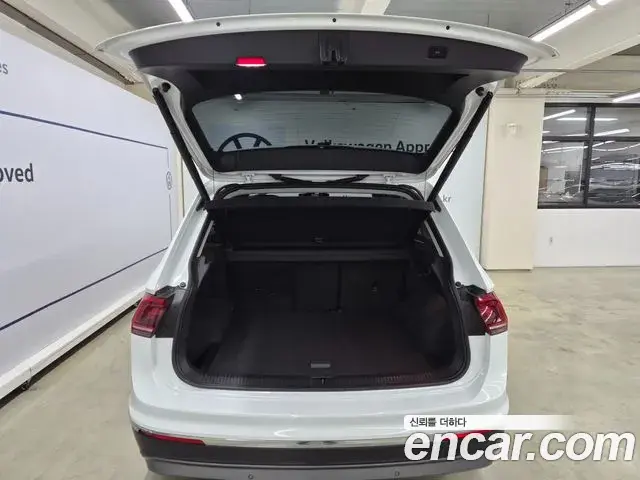 Volkswagen Tiguan 2020 — Фото 14/20