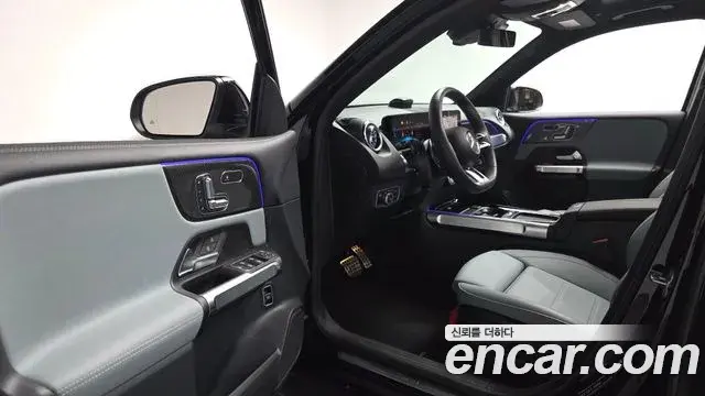 Mercedes-Benz GLB-Class 2025 — Şəkil 31/33