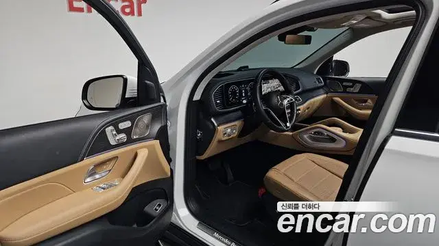 Mercedes-Benz GLE-Class 2025 — Photo 27/39