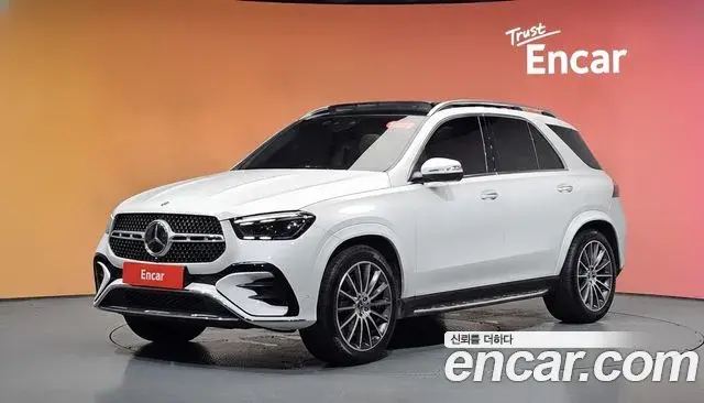 Mercedes-Benz GLE-Class 2025 — Photo 11/39