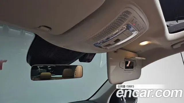 Mercedes-Benz GLE-Class 2025 — Photo 32/39