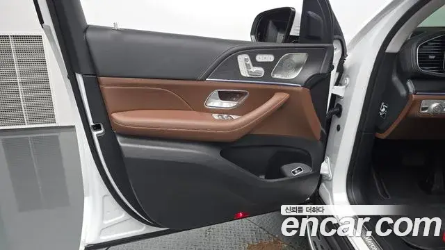 Mercedes-Benz GLE-Class 2025 — Şəkil 22/35