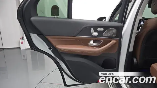 Mercedes-Benz GLE-Class 2025 — Şəkil 16/35