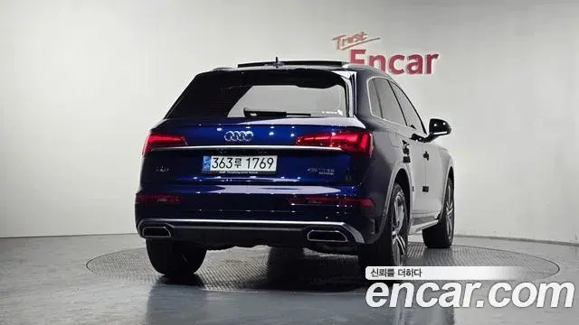 Audi Q5 2022 — Фото 4/20