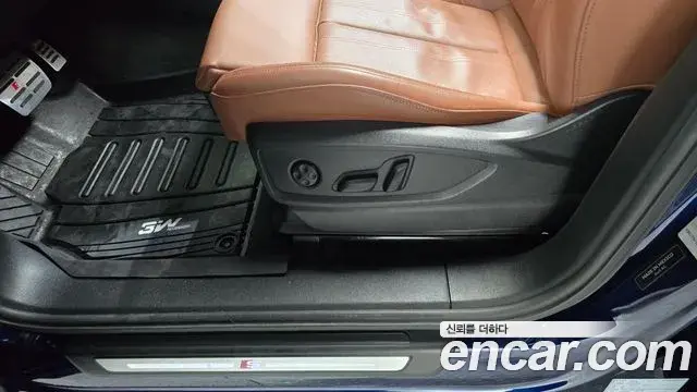 Audi Q5 2022 — Photo 8/35