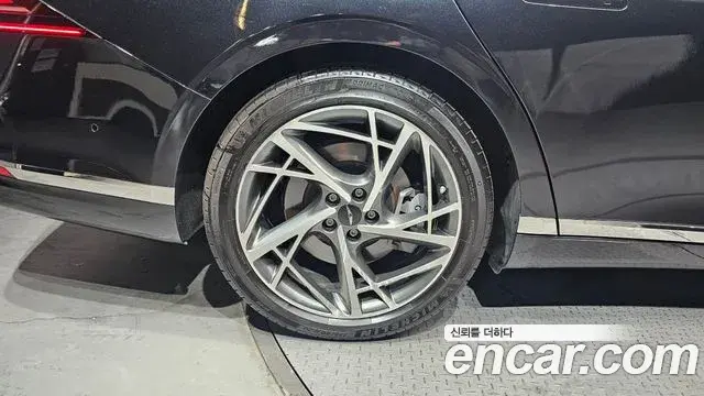 Genesis G90 2022 — Şəkil 20/30