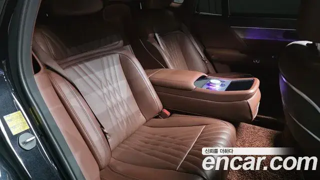 Genesis G90 2022 — Şəkil 10/30