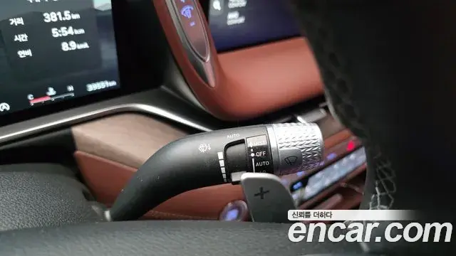 Genesis G90 2022 — Şəkil 27/30