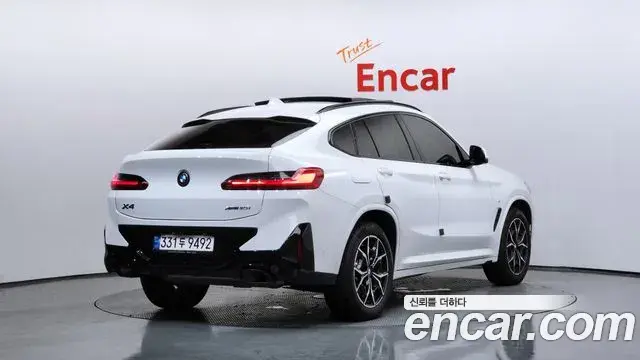 BMW X4 2022 — Фото 2/20