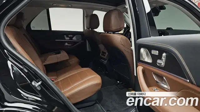 Mercedes-Benz GLE-Class 2025 — Şəkil 38/41