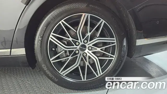 Genesis G90 2023 — Şəkil 2/39
