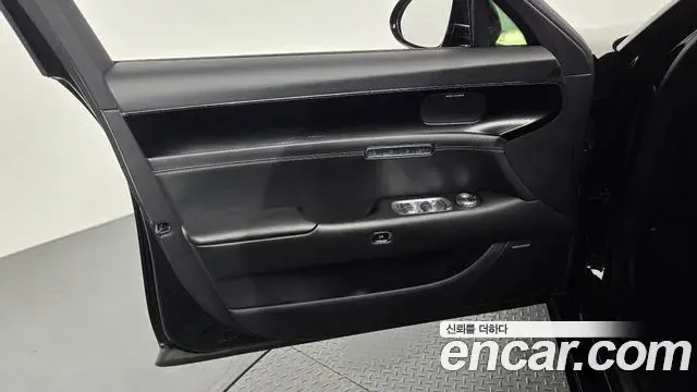 Genesis G90 2023 — Şəkil 26/39