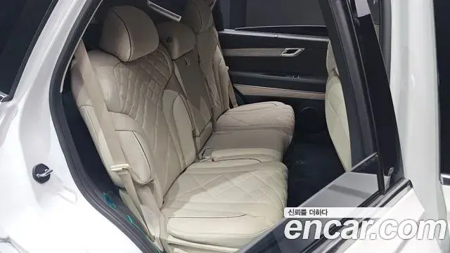 Genesis GV80 2025 — ფოტო 28/32