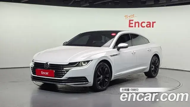 Volkswagen Arteon 2019 — Şəkil 32/35