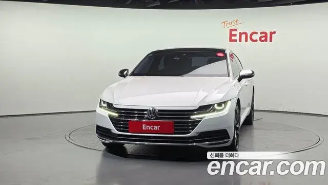 Volkswagen Arteon 2019 — Şəkil 12/35