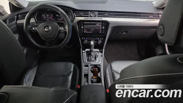 Volkswagen Arteon 2019 — Şəkil 17/35