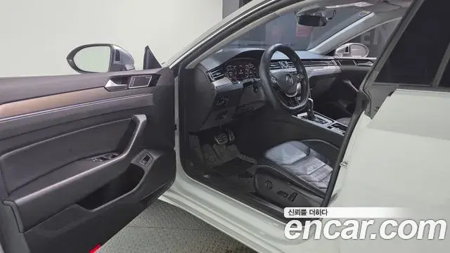 Volkswagen Arteon 2019 — Şəkil 10/35