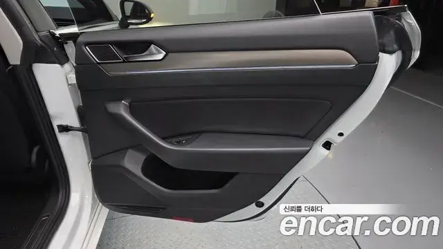 Volkswagen Arteon 2019 — Şəkil 14/35