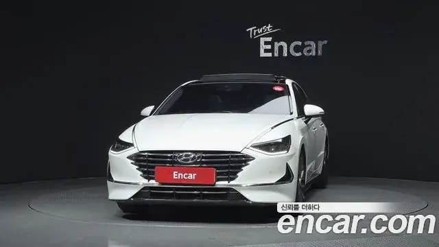 Hyundai Sonata 2019 — Фото 3/20