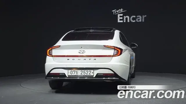 Hyundai Sonata 2019 — Фото 4/20