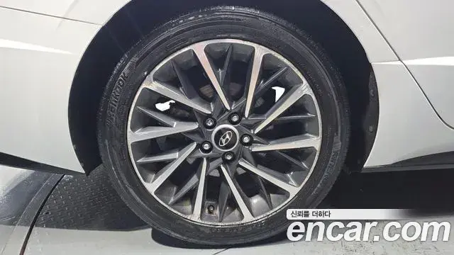 Hyundai Sonata 2019 — Фото 5/20