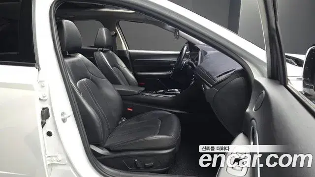 Hyundai Sonata Hybrid 2019 — ფოტო 8/33