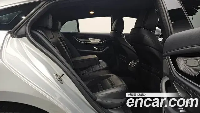Mercedes-Benz AMG GT 2019 — Фото 11/20