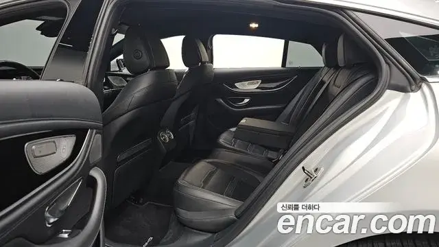 Mercedes-Benz AMG GT 2019 — Photo 21/36