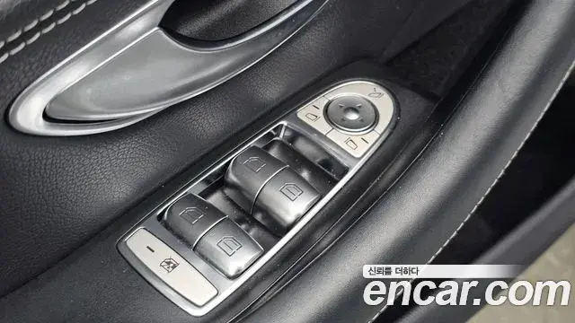 Mercedes-Benz AMG GT 2019 — Photo 22/36
