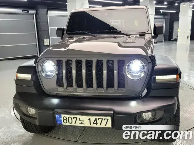 Jeep Gladiator 2023 — Photo 2/20