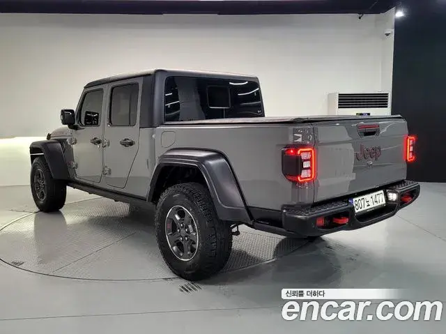 Jeep Gladiator 2023 — Photo 1/20